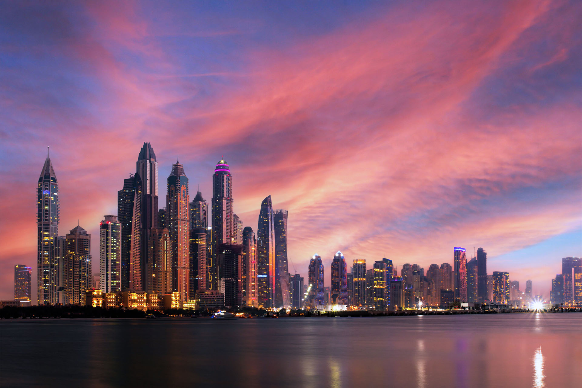 Skyline in Dubai, one of Prismäs locations for visa services 